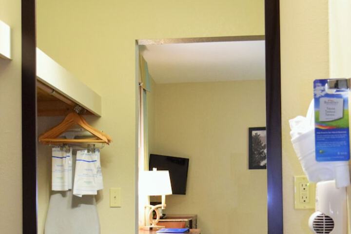 Room 15 of 43
