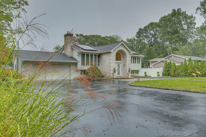 dreams of Paradise Luxury Home w / Pool!