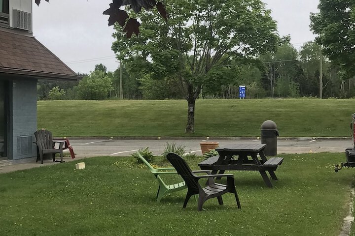 Property Grounds 18 of 18