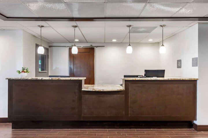 Hotel Interior 13 of 40