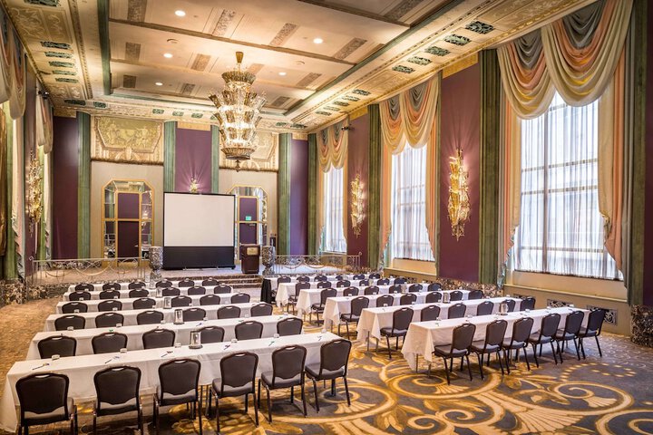 Hilton Cincinnati Netherland Plaza