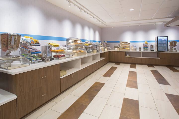 Holiday Inn Express & Suites Jacksonville Camp Lejeune Area by IHG