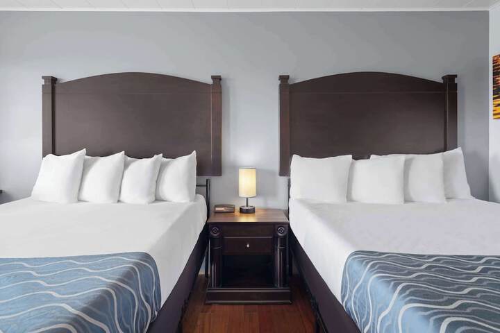 Room 5 of 25