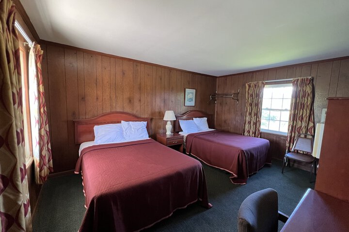 Room 9 of 34
