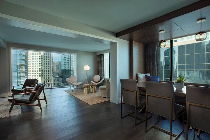 Room 27 of 70