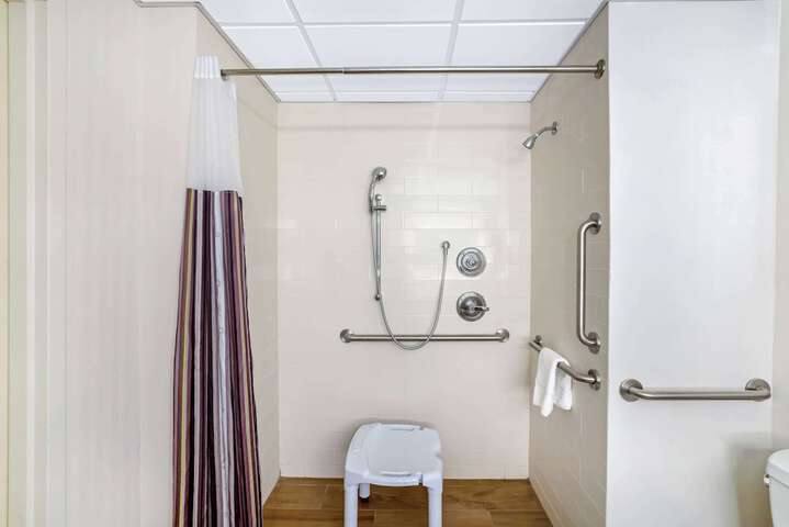 Room 20 of 34