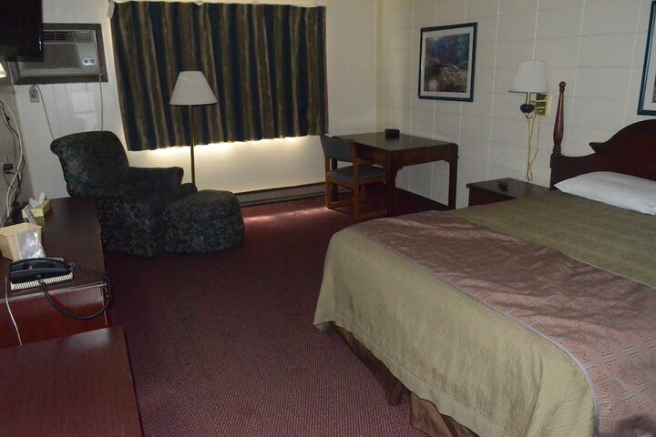 Room 30 of 37