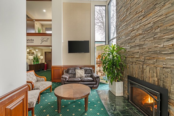 Rogue Regency Inn Medford Airport