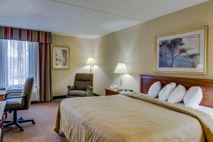 Room 8 of 35