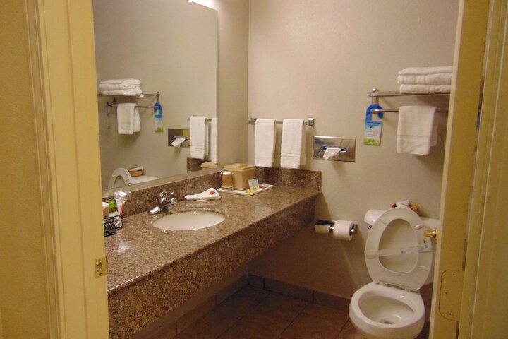 Room 8 of 31