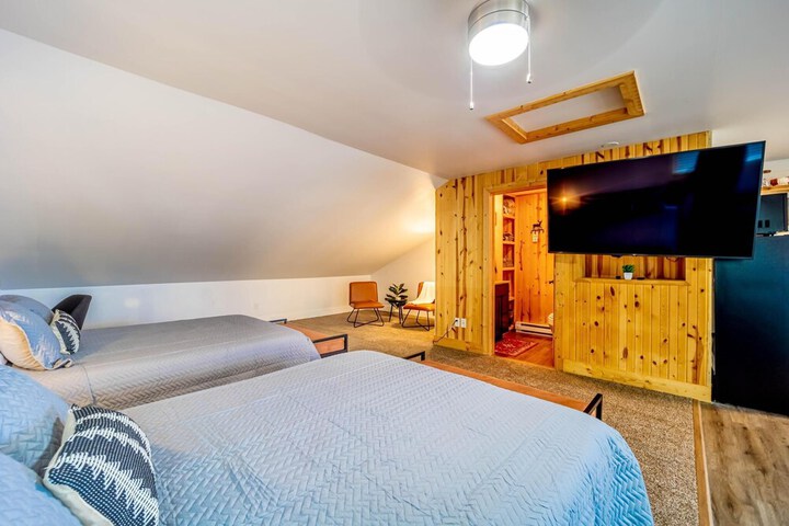 Room 85 of 154