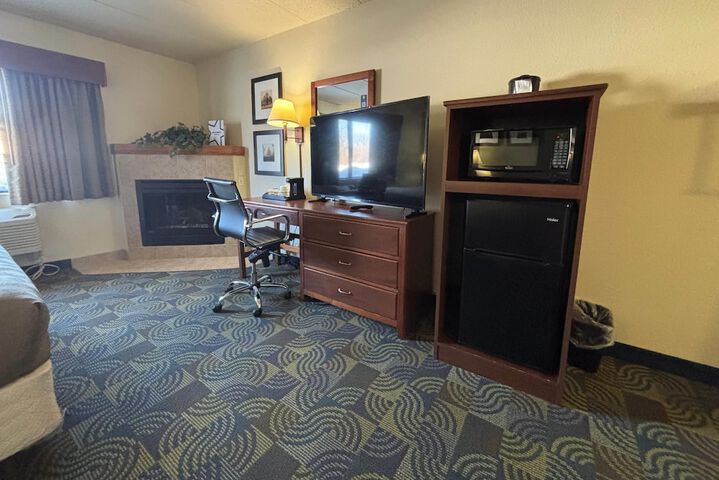AmericInn by Wyndham Kewanee