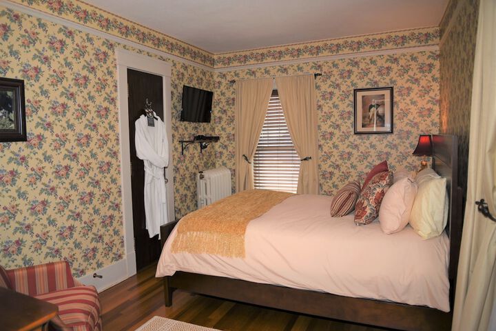 Room 64 of 96