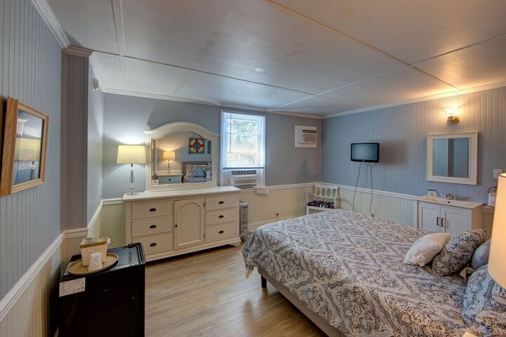 Room 119 of 309