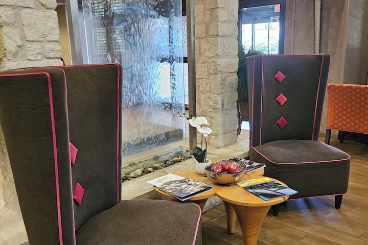 Hotel Interior 11 of 48