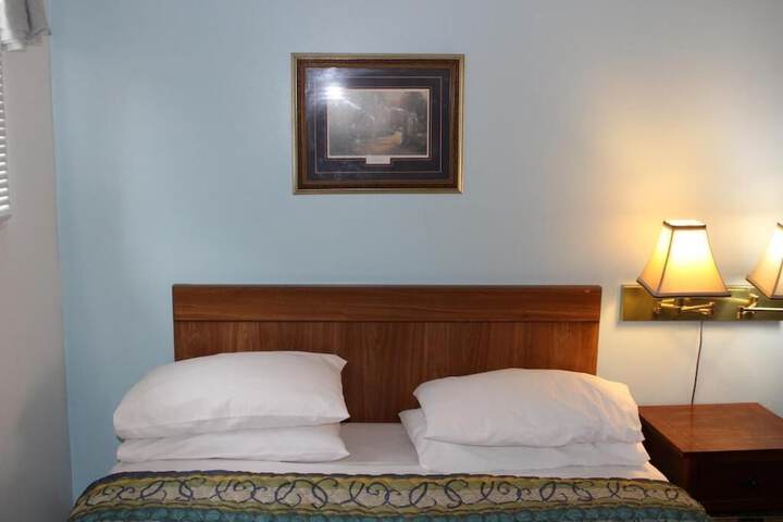 Room 18 of 31