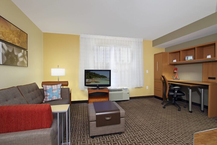 Room 13 of 26