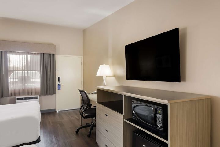 Room 40 of 55