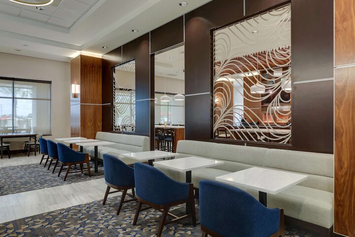 Hotel Interior 16 of 89