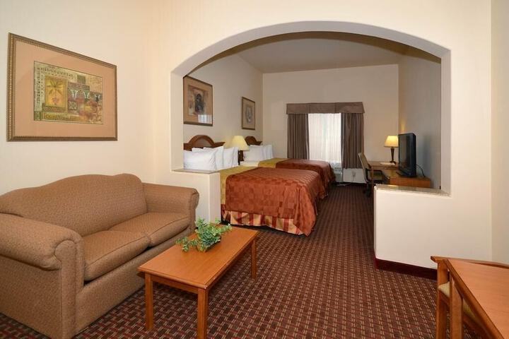 Room 8 of 11
