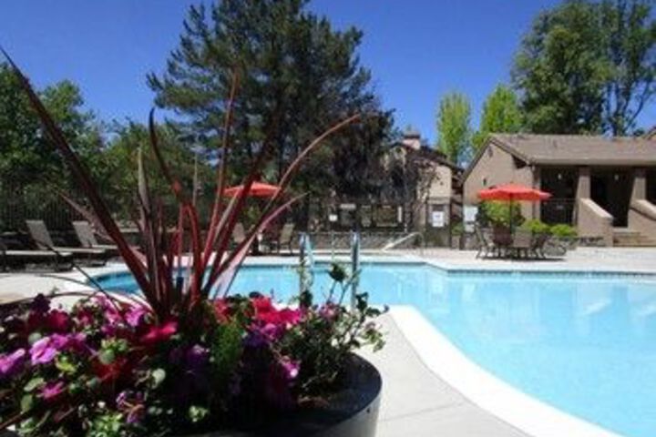 Global Luxury Suites Near Canyon Lakes