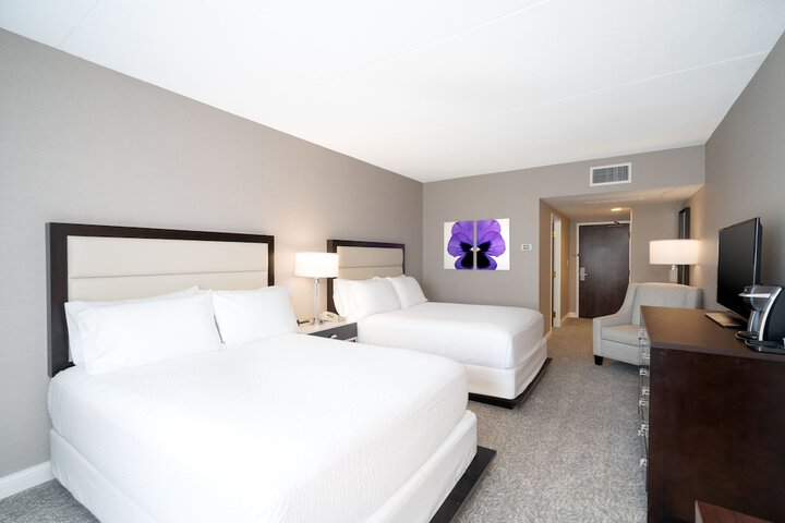 Room 32 of 68