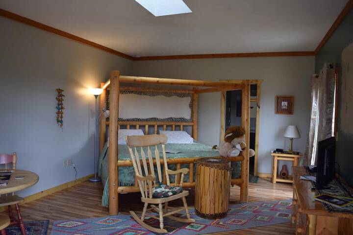 Room 25 of 33