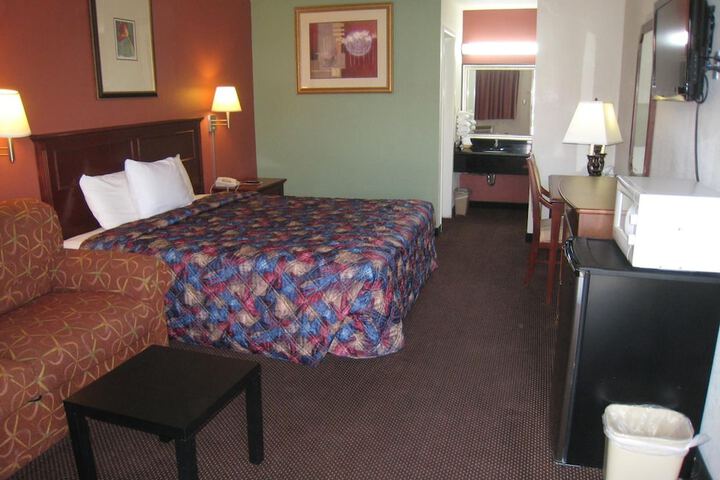 Room 12 of 23