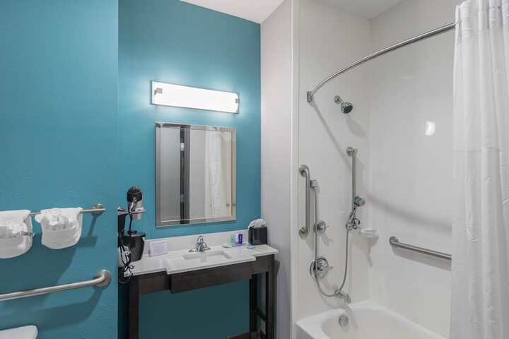 Room 16 of 29