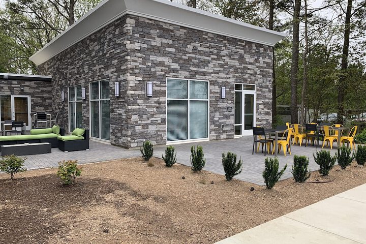 Hotel Exterior 45 of 45