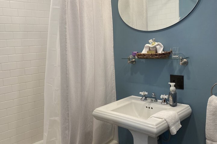 Room 44 of 68