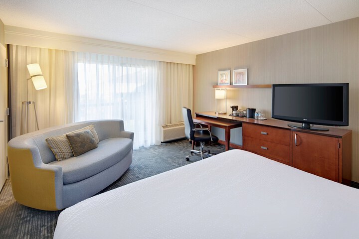 Room 27 of 36