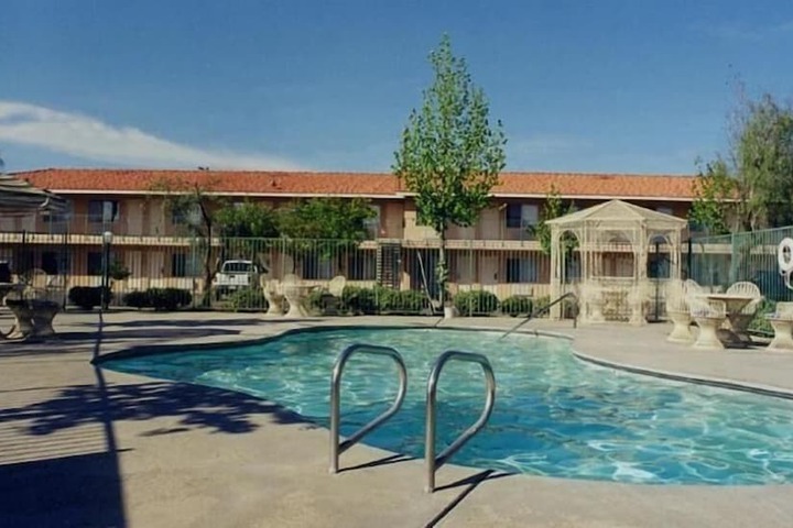 Pool 2 of 27