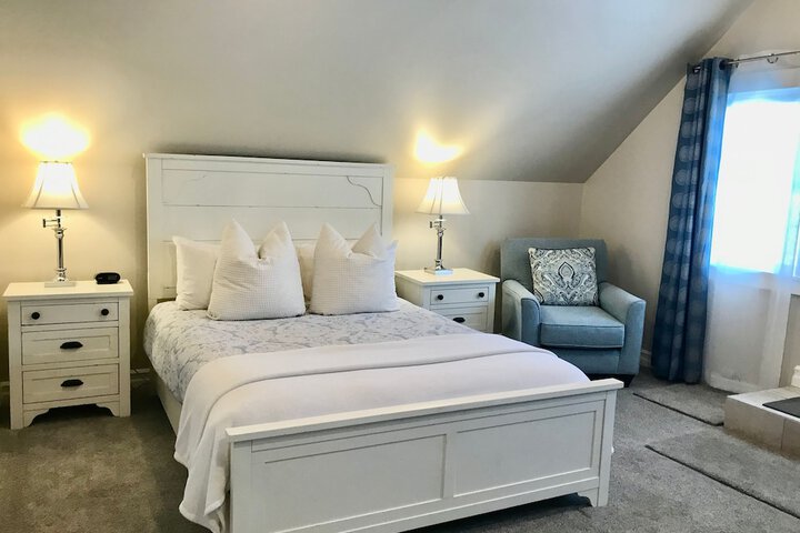 Tattingstone Inn