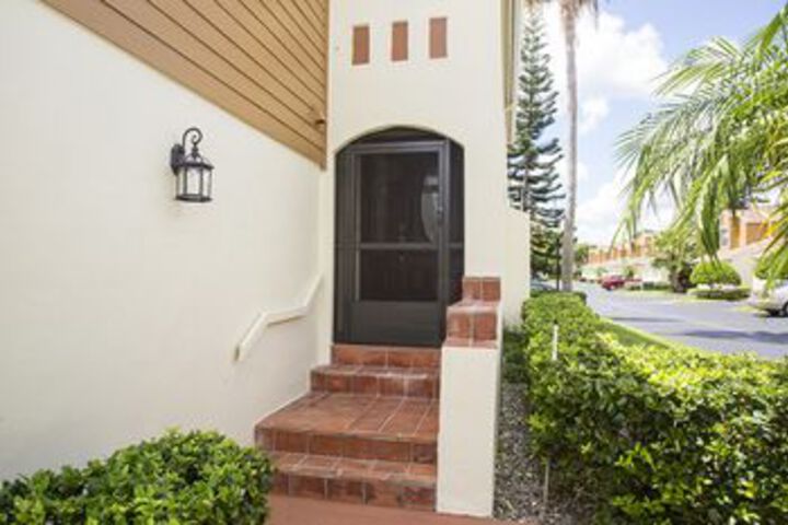 Claremont Holiday Home