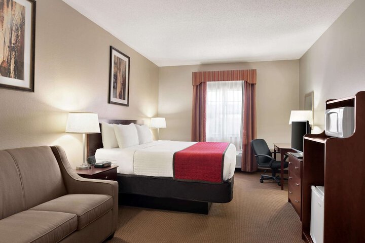 Room 11 of 20