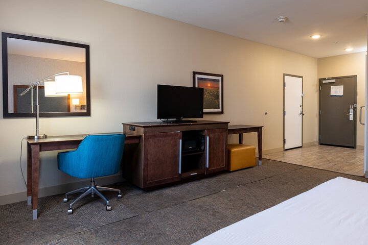 Room 21 of 28