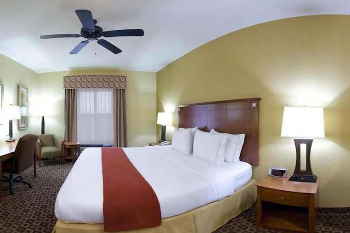 Holiday Inn Express McComb by IHG