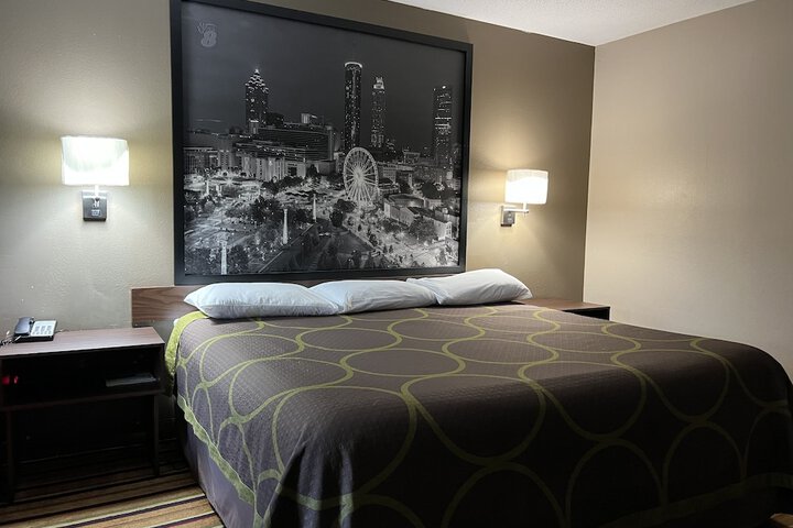 Room 6 of 15