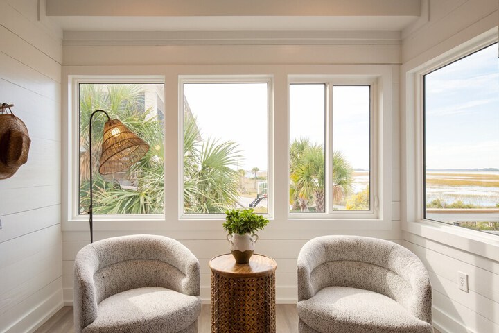 Oceans Eye by Avantstay Beach Front Home w / Roof Top Pool & Putting Green!