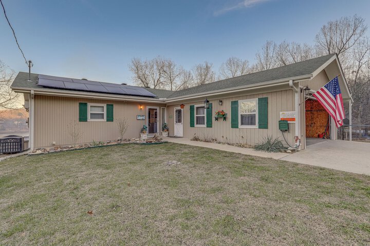 Waterfront Cherokee Village Home w / Private Dock!