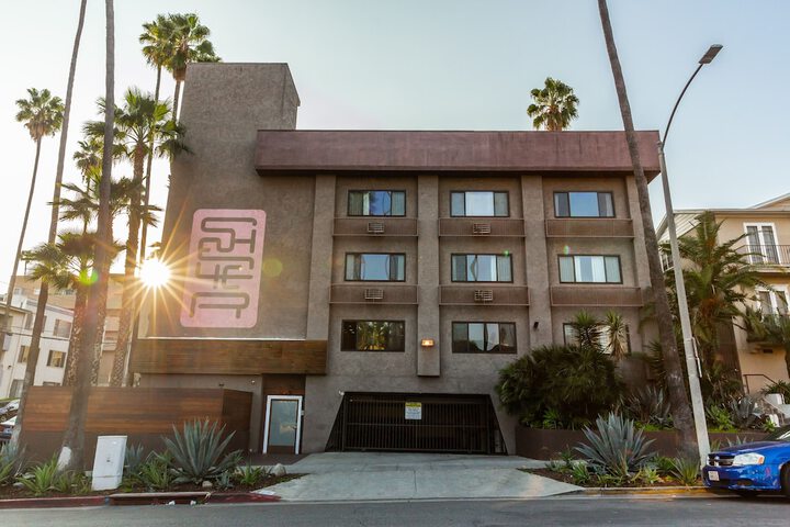 Hotel 6 of 43