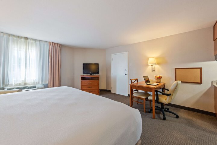 Room 10 of 29