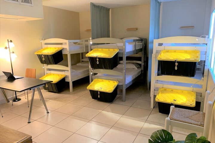 Room 11 of 38
