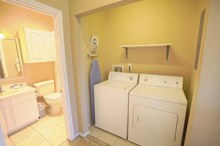 Plantation Suites & Conference Center