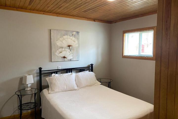 Merland Park Cottages and Motel