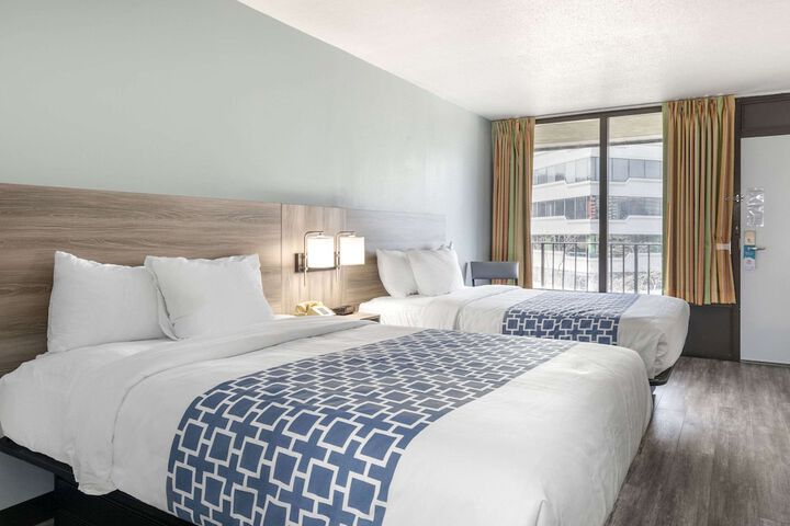Room 20 of 29