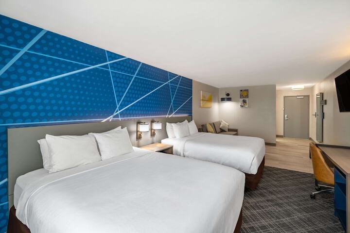 Room 7 of 14