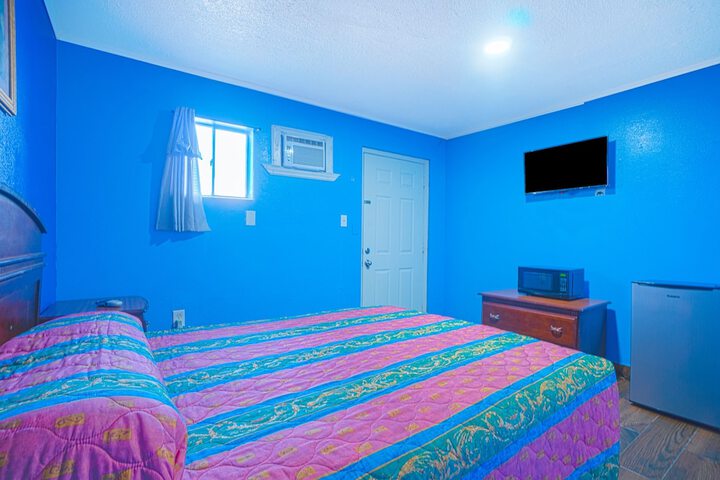 Room 35 of 64