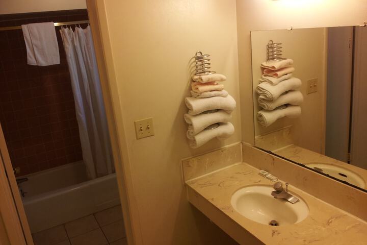 Room 3 of 9
